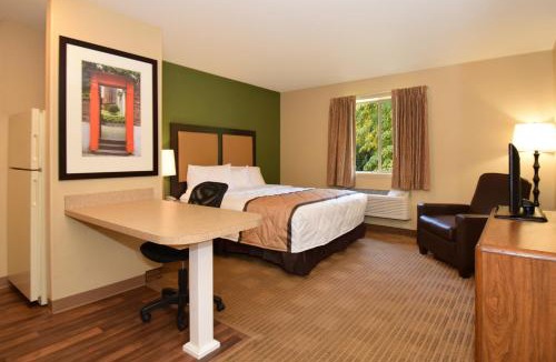 Mishawaka Hotel | Studio 6 Extended Stay South Bend Mishawaka South IN