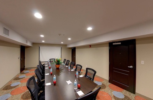 Bryant Pattengill East Apartment | Studio Close to University of Michigan | Fitness Center + Indoor Pool