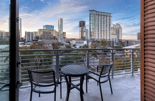 West End Apartment | Studio Deluxe/Presidential Condo, Sleeps 4, in downtown, Wyndham Austin Resort!