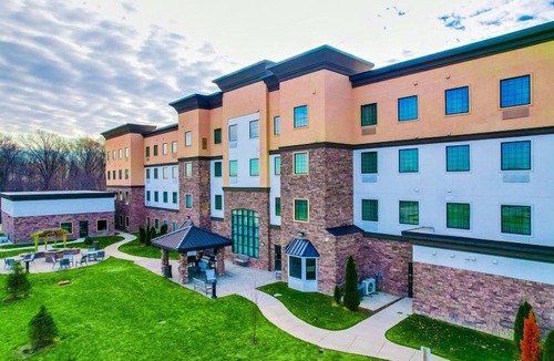 Lafayette Apartment | Studio | Free Breakfast. Indoor Pool. Free Wi-Fi