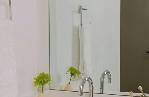 Downtown Detroit Hotel | Studio Queen Apartment, City View