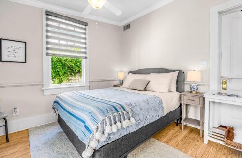 Seville Historic District House | Studio Room in Downtown Pensacola Historic Cottage