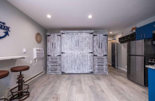 Bridgman House | Studio Suite B1