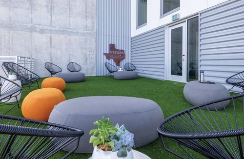 Civic District Condo | Studio unit/Austin - Full Kitchen, W/D, Rooftop Pool, & More!
