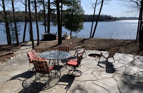 Alden House | Stunning 4 Bedroom 3.5 bath home on Clam Lake at Torch Lake