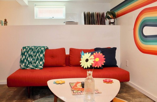 Brentwood-Darlington Apartment | Stunning '60-'70s Retro Appartment