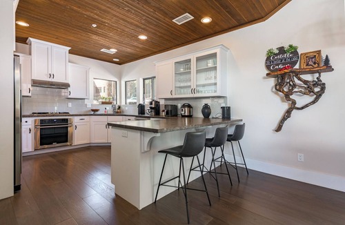 Flagstaff Cabin | Stunning High-End Retreat Surrounded by Pines w/AC