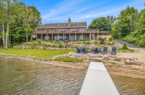 Kaleva House | Stunning Lake House - 200` of Lakefront with Kayaks & Game Room