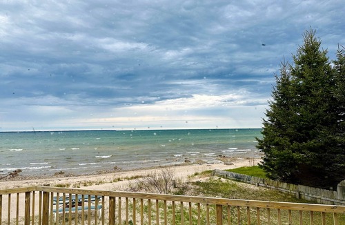 Cheboygan House | Stunning Lakefront Retreat with Private Beach, sleeps 12 people!