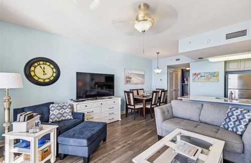 Lower Grand Lagoon Condo | Stunning View Summer dates still availalble free beach service book now!