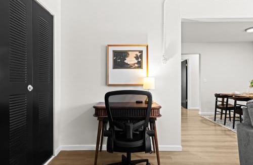 Royal Oak Apartment | Stylish 1BR Upper Flat in the Heart of Royal Oak
