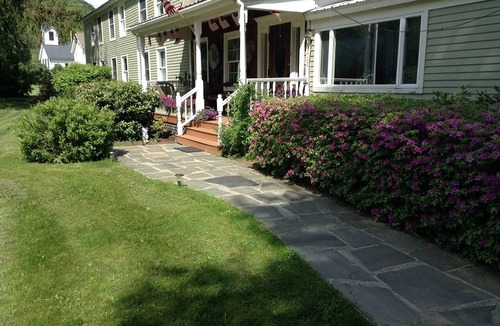 Sandgate Cabin | Stylish Accommodation Perfect for a Romantic Getaway in Bennington County, Vermont