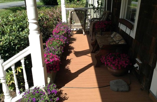 Sandgate Cabin | Stylish Accommodation Perfect for a Romantic Getaway in Bennington County, Vermont