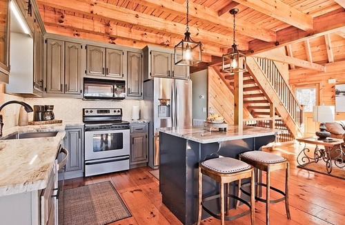Tate Cabin | Stylish Bent Tree Home w/spectacular views in resort community!