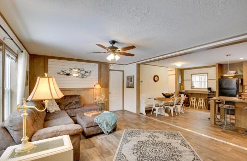 Chetek House | Stylish Chetek Hideaway w/Lake + Dock Access!