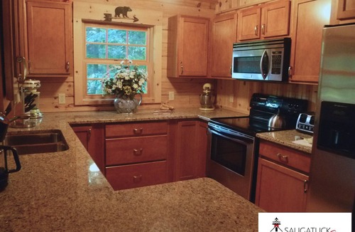 Saugatuck Cabin | Sugar Shack -Luxury Log Home at Goshorn Lake