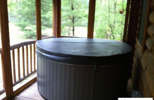 Saugatuck Cabin | Sugar Shack -Luxury Log Home at Goshorn Lake