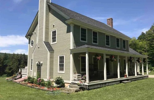 Waitsfield House | Sugarbush + Mad River Glen Modern Mountain Retreat