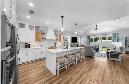 Laguna Beach Estates House | SUMMER SPECIALS! Entire Home in West End, Panama City Beach. 5 Min. from Beach!