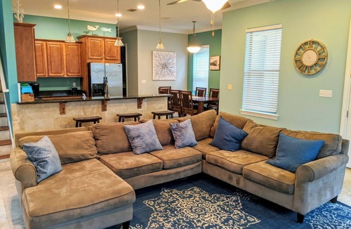 Villages of Crystal Beach House | Summer Vaca BEACH HOUSE! Luna Del Mar - POOL, HOT TUB, GRILL!