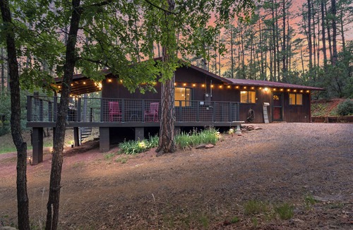 Strawberry Cabin | Summers Rest Mountain Cabin in the Pines