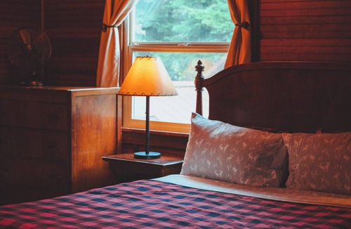 Ashford Cabin | Summit Suite at Ashford Lodge - Hot Tub and Projector, near Mt. Rainier!