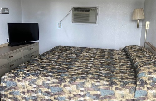 Burnet House | Sundown Inn