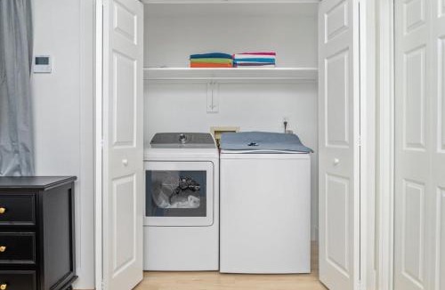 Wright Apartment | Sunny Haven 619 1BR Townhome in Fort Walton