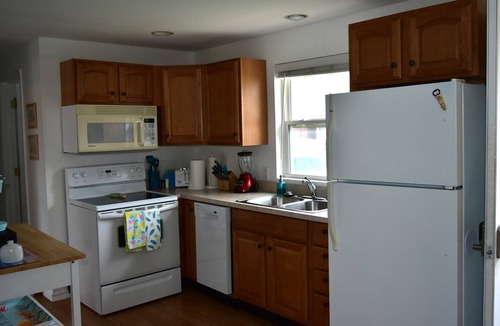 Oscoda Condo | Sunrise Beach Oscoda - Lake Huron | Condo |Sleeps 8 | 3BR/2BA | Private Beach
