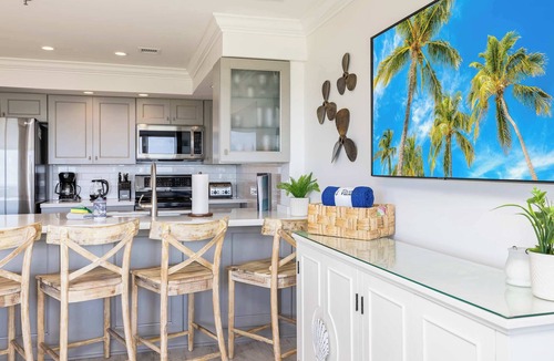 Tavernier Apartment | Sunrise Oasis - Top Floor 2 BR 2 BA Condo 2411