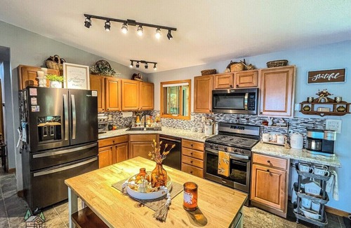 Butternut House | Sunrise Pines Escape, Butternut Lake w/Hot Tub