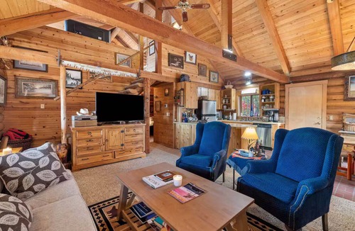 Oregon Water Wonderland Cabin | Sunriver Log Cabin, Riverfront Deschutes Retreat