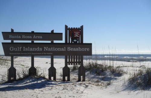 Navarre Beach Apartment | Sunset Harbor Palms 1-205, pool, fishing pier 2 guests