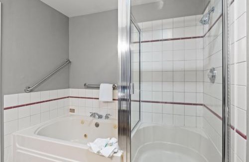 Lincoln Beach Hotel | Sunset Haven Oceanfront Hotel
