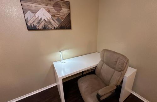 Killeen Apartment | Sunset Zen Space