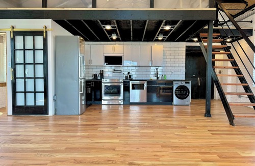 Brooklyn Apartment | Sunsetpark Clocktower Loft next to Industry City