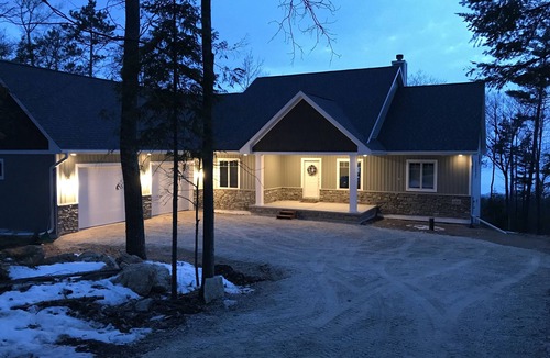 Sturgeon Bay House | SUNSETS ON THE BLUFF! WATERVIEW!