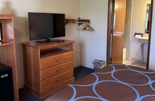 Vancouver Hotel | Super 8 by Wyndham Vancouver East