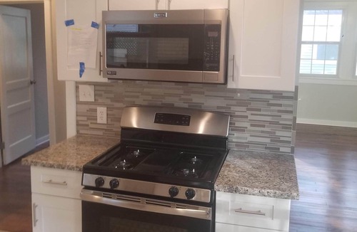 Jefferson House | SUPER BOWL SPECIAL 7.5 miles from the superdome Charming 3-bedroom 1 bath house