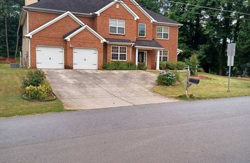 Austell House | Super Clean