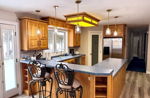 Sturgeon Bay House | Super Unique 3-bedroom waterfront home charming Sturgeon Bay-Generator Included