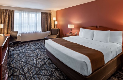 Auburn Hotel | SureStay Plus Hotel by Best Western Auburn