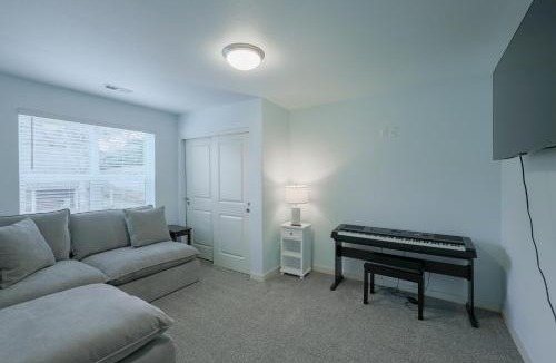 Lincoln Beach House | Surfers Beach Retreat