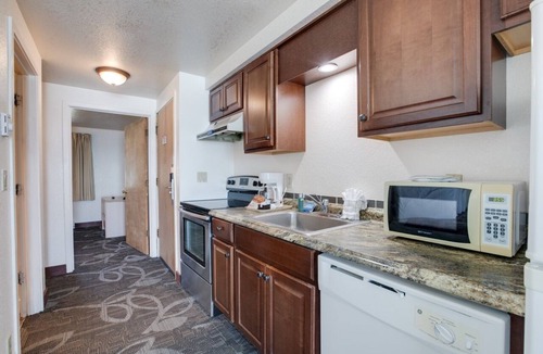 Rockaway Beach Hotel | Surfside Resort