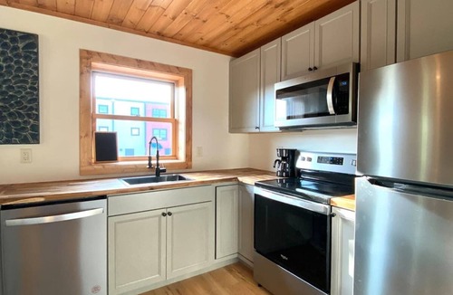 Grand Marais Apartment | Sweetwater Suite East
