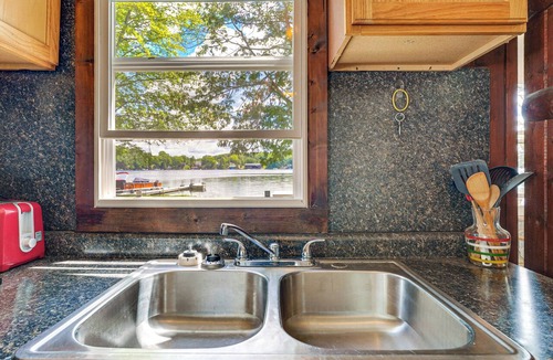 Irons Cabin | Swim, Boat, Fish On-Site: Quaint Bass Lake Cabin!