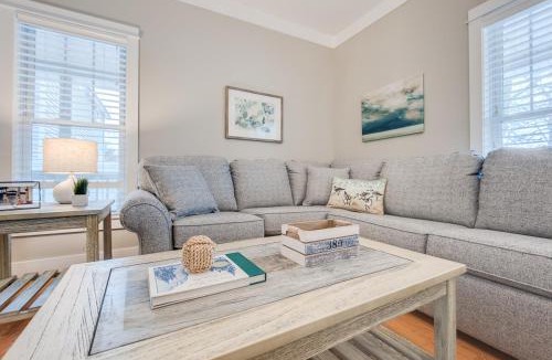 South Haven House | Swimming Pool & Shuffleboard - 2 Blocks to Kid's Corner & South Beach