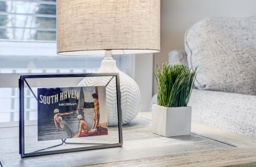 South Haven House | Swimming Pool & Shuffleboard - 2 Blocks to Kid's Corner & South Beach