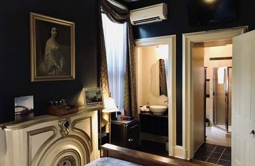 Over-the-Rhine Hotel | Symphony Hotel & Restaurant