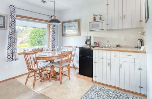 Depoe Bay Apartment | T02 - Beacon @ Trollers Lodge